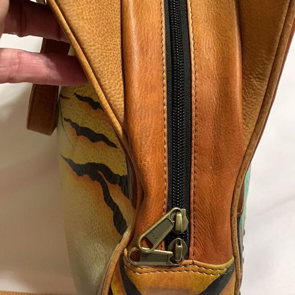 Anuschka RARE tiger & roses large hand painted shoulder bag.  EUC - Picture 7 of 12